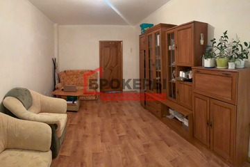 2-к квартира, 61 м², 2/5 эт.