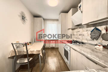 2-к квартира, 64 м², 8/10 эт.