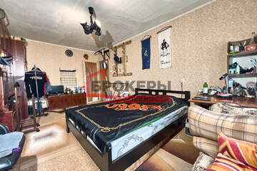 Доля в квартире, 55 м², 3/5 эт.