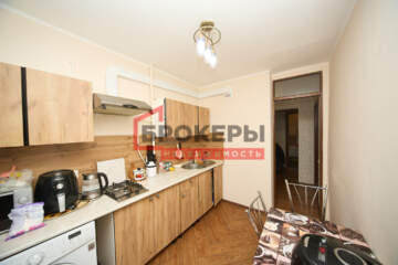 2-к квартира, 50 м², 1/12 эт.