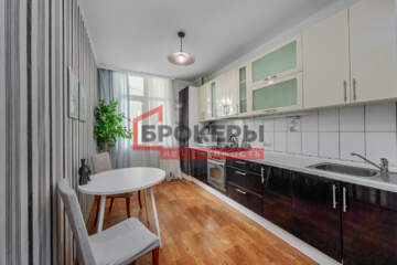 1-к квартира, 38 м², 9/10 эт.