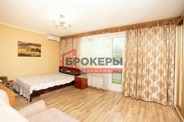 1-к квартира, 40 м², 1/5 эт.