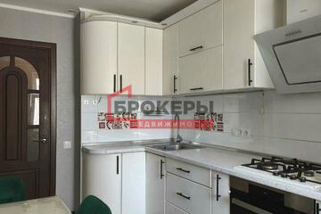3-к квартира, 75 м², 8/10 эт.