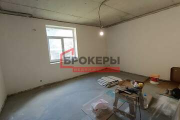 1-к квартира, 49,6 м², 1/4 эт.