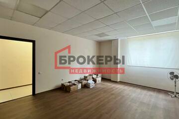 Помещение своб.назн., 93,8 м²
