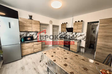 2-к квартира, 52 м², 1/2 эт.