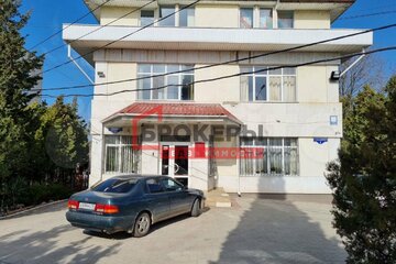 Отдельно стоящее здание, 367 м²