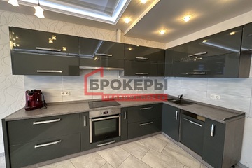 Дом, 223,9 м², 3 эт.