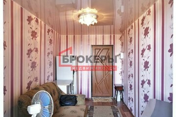 Комната, (всего 5 ком.), 9,2 м², 2/5 эт.