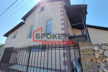 Дом, 246 м², 3 эт.