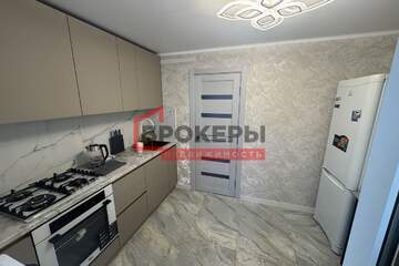 2-к квартира, 50,4 м², 2/5 эт.