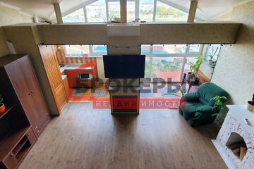 2-к квартира, 68 м², 4/4 эт.