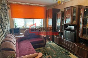 2-к квартира, 42,7 м², 1/5 эт.