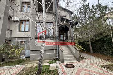 Дом, 325,7 м², 3 эт.