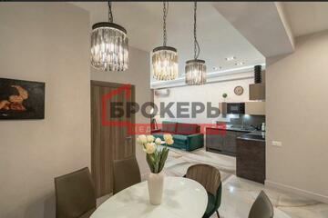 Апартаменты, 57 м², 4/10 эт.