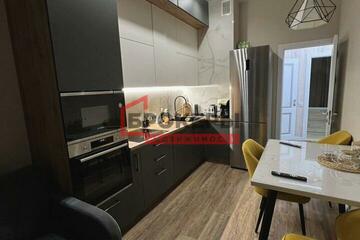 2-к квартира, 53,6 м², 13/16 эт.