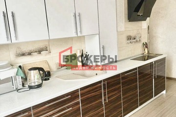 1-к квартира, 52 м², 5/10 эт.