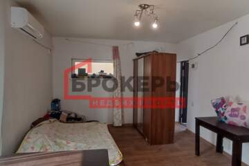 Доля в квартире, 23 м², 1/2 эт.