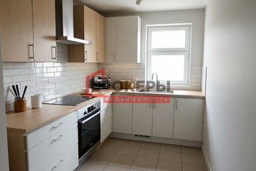 1-к квартира, 38 м², 8/10 эт.