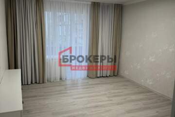 1-к квартира, 40 м², 4/5 эт.