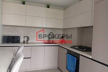 2-к квартира, 57 м², 1/5 эт.