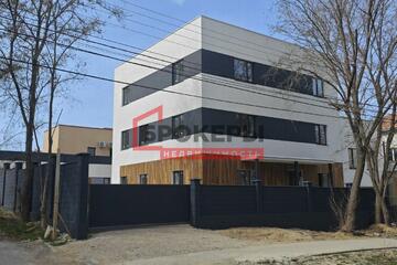 Отдельно стоящее здание, 600 м²