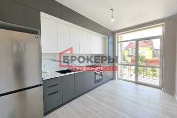 1-к квартира, 40 м², 1/4 эт.