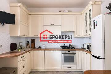 4-к квартира, 120 м², 3/6 эт.