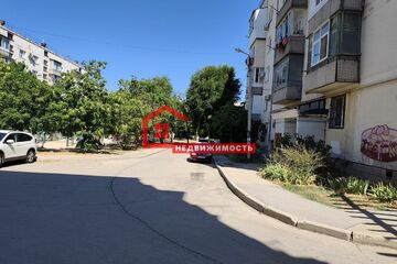 2-к квартира, 54,8 м², 1/5 эт.