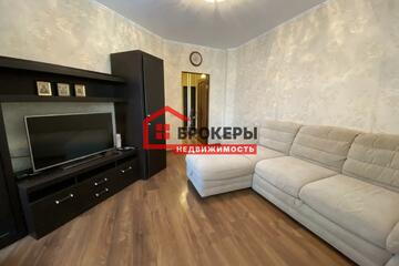2-к квартира, 72 м², 8/10 эт.