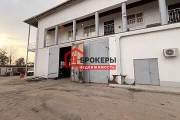 Помещение своб.назн., 215,4 м², 1/1 эт.